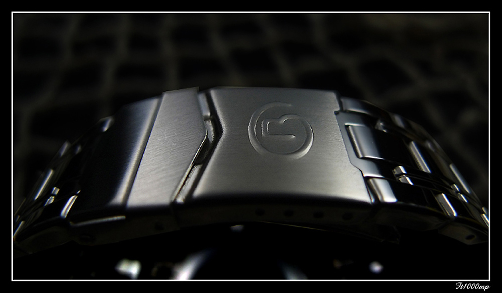 Attention les yeux: sujet dédié aux macros de vos montres..... Tome III 1110020959551388898831066