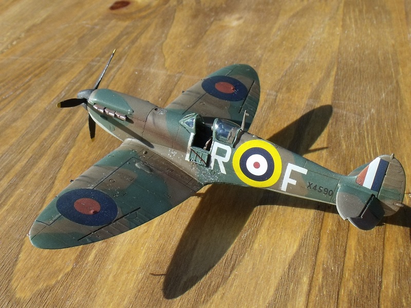 Supermarine Spitfire Mk.I [Tamiya - 1/72] 111015094208847068906622