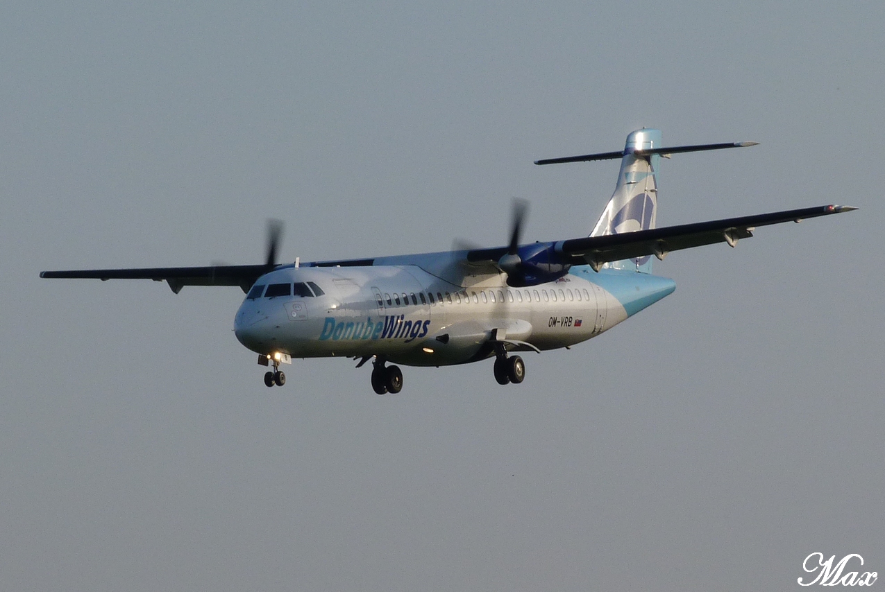 [15/10/2011] ATR72 (OM-VRB) DanubeWings  1110161013351373938912452