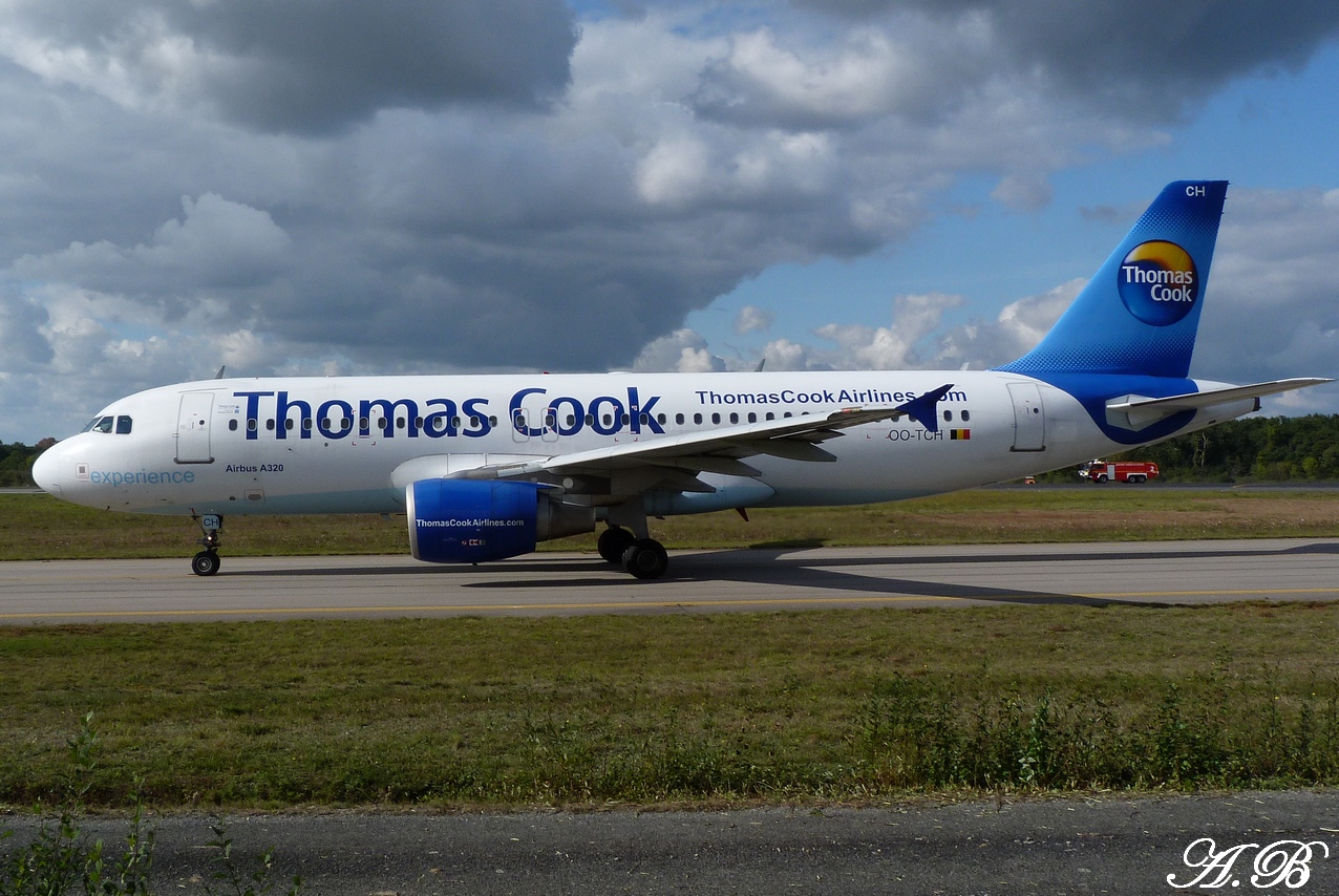 [20/10/2011] Airbus A320 (OO-TCH) Thomas Cook Airlines Belgium "Explore" 1110200843231373938931555