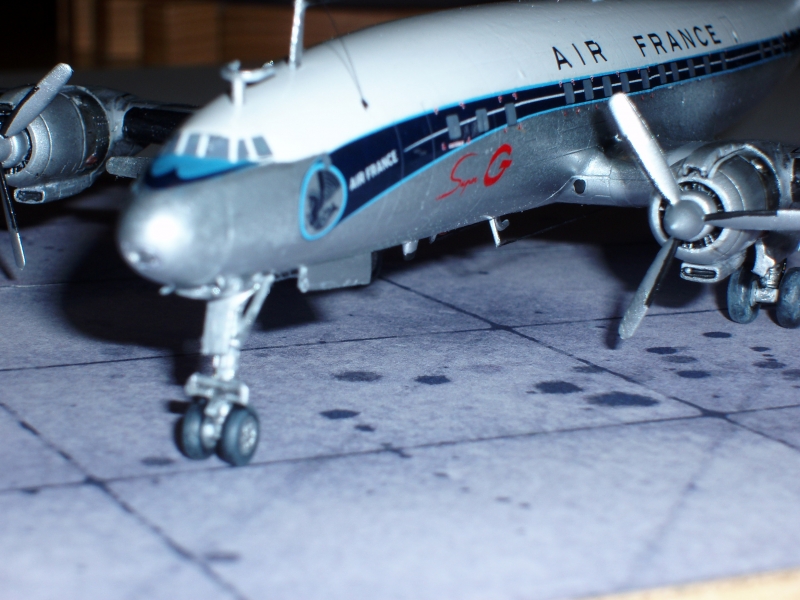 [Concours Liners] [REVELL] LOCKHEED L.1049G SUPER CONSTELLATION 1/144ème  - Page 4 111219040213856639197728