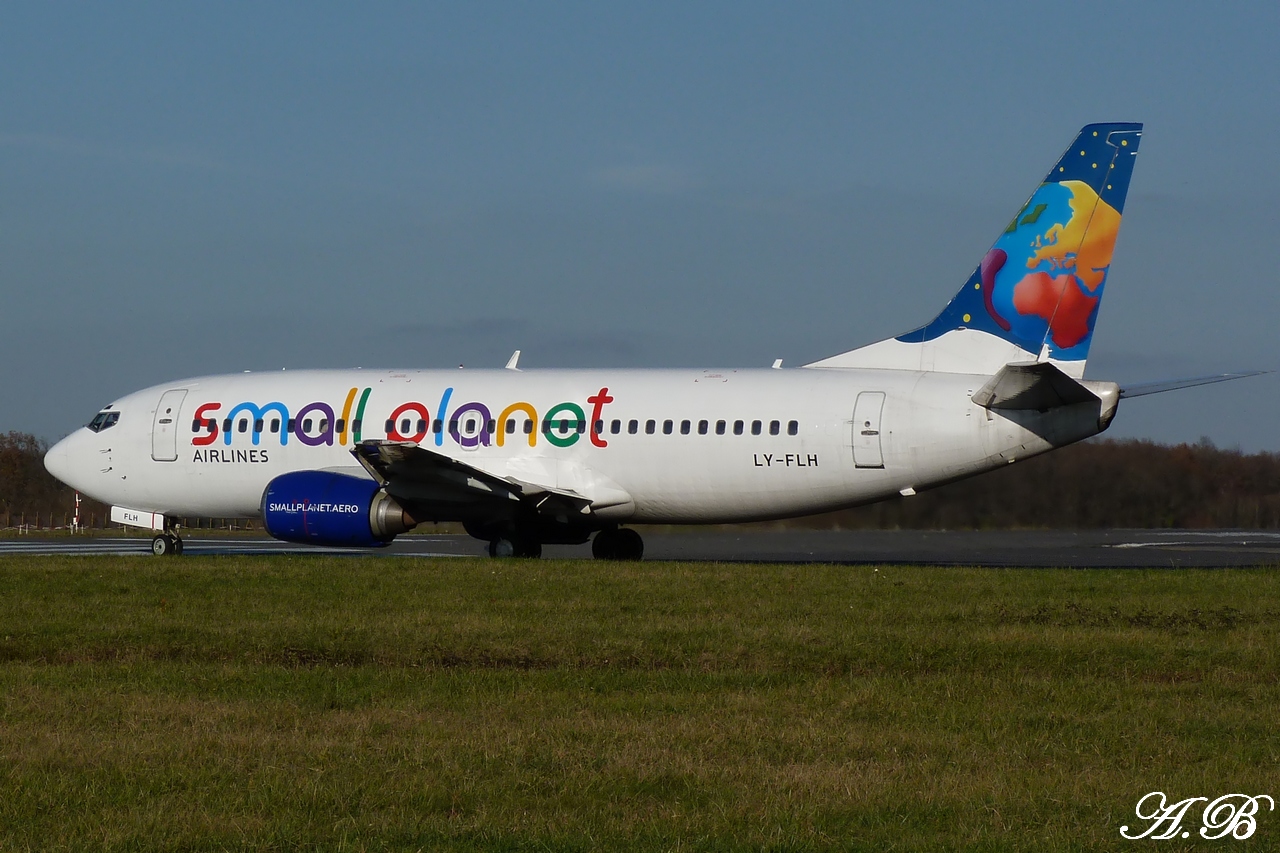 [26/12/2011] Boeing 737-300 (LY-FLH] Small Planet Airlines 1112261056531373939222796