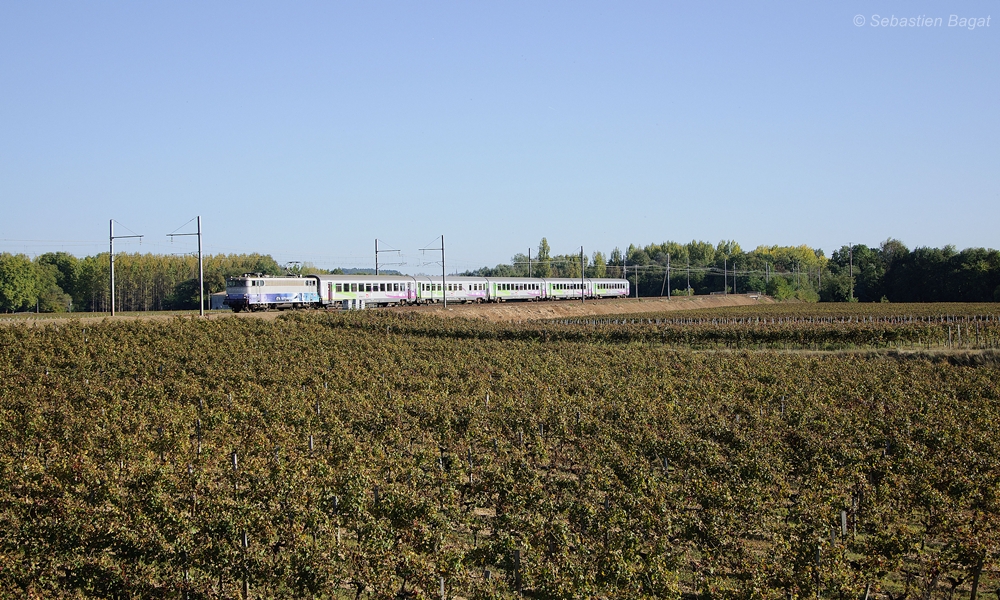 Photos et vidéos de la ligne Bordeaux - Toulouse - Narbonne - Sète (2007-2013) - Page 26 111230111654923529234966