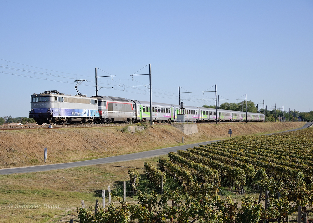 Photos et vidéos de la ligne Bordeaux - Toulouse - Narbonne - Sète (2007-2013) - Page 26 111230111816923529234970