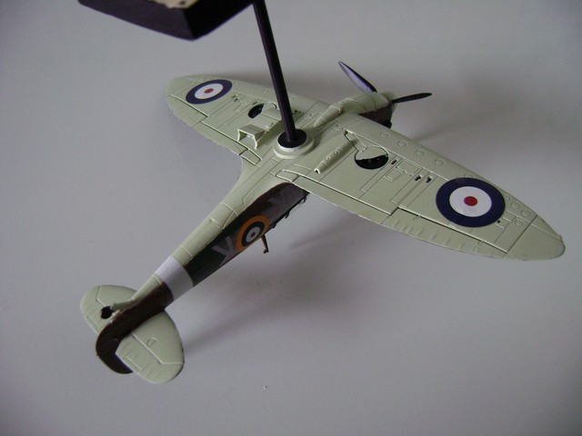 Airfix 1/72 Spitfire MKI/MKIIa (A02010) 1203161030031272519587265