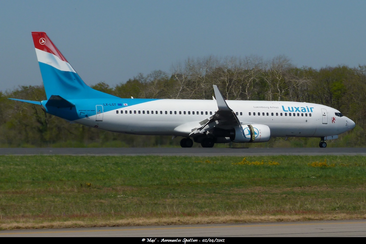 Spotting du 02/04/2012 : B738 Luxair (LX-LGT) & "Sky Power" day... (TC-SKN + TC-SKE) 1204041206491474949670407
