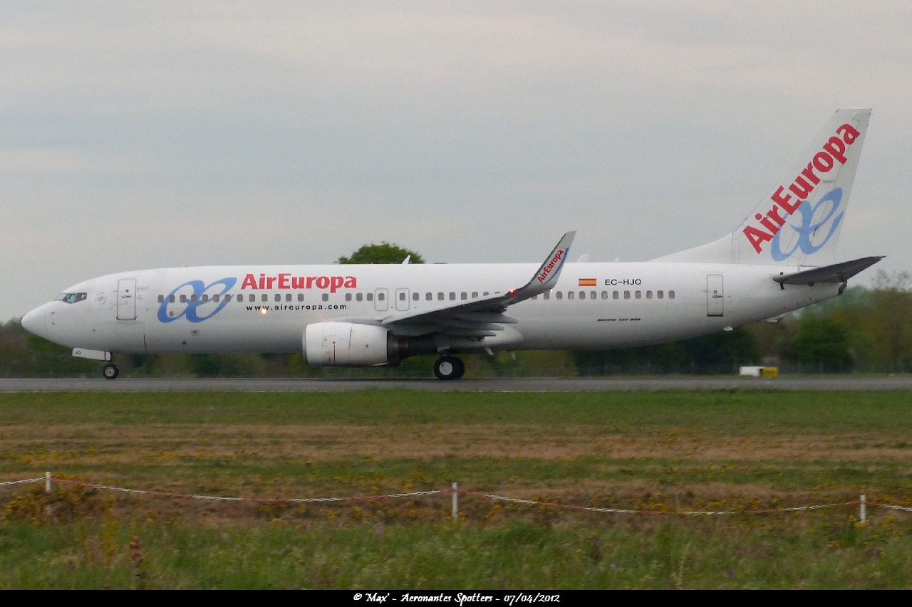 Spotting du 07/04/2012 : A320 Air France Retrojet + CRJ9 IB "Galicia" + A320 Aegean "Acropolis" 1204090326471474949695502