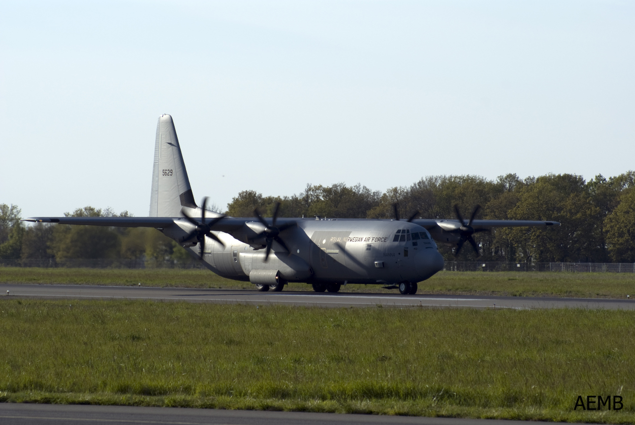 Lockheed C-130J-30 Hercules (L382) Norway Air Force 5629 les 16;17 & 18 ...