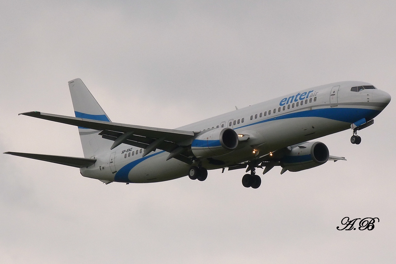 [15/04/2012] Boeing B737-800 (SP-ENZ) EnterAir 1204171206511474949728994