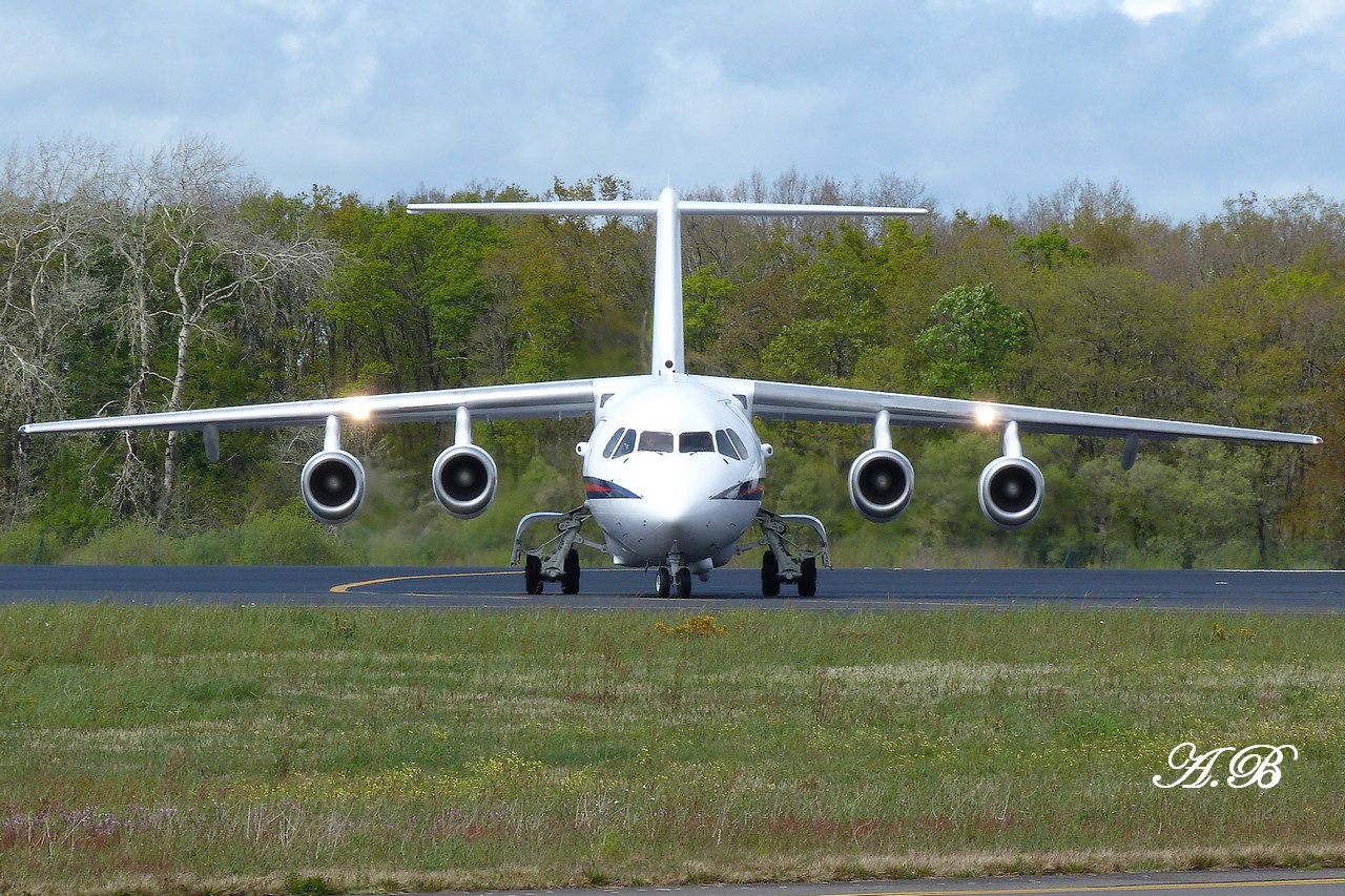 Spotting du 20.04.2012 : BAE (ZE700) Royal Air Force, A310 (F-RADC) COTAM, Beluga 4 "TD", doublé Mistral Air 1204251241501474949763415