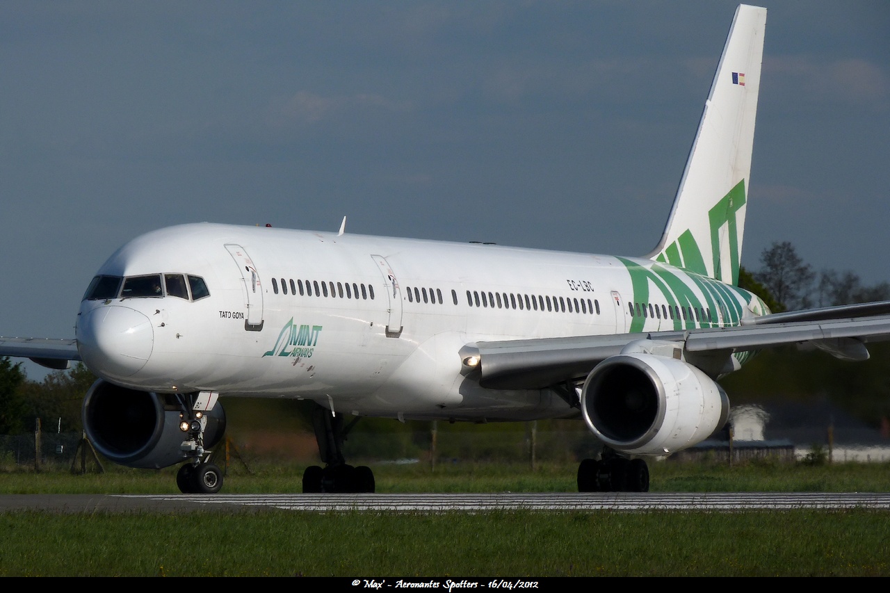 Spotting du 16/04/2012 : 757-200 Mint Airways + 737 Alba Star.ES - Page 2 1205011205211474949791137