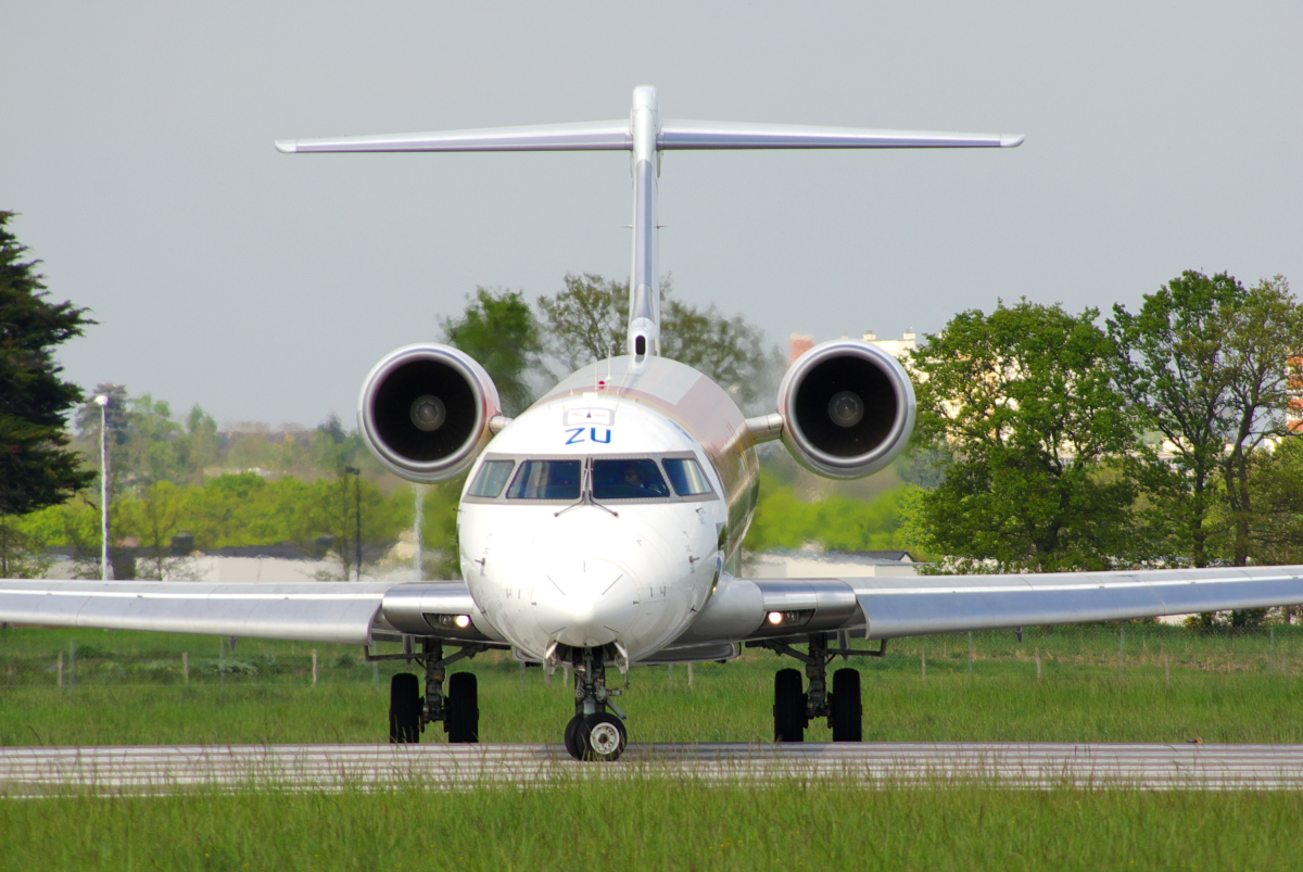 Bombardier CRJ-900 Air Nostrum EC-JZU le 03.05.12 120504102942265079804919