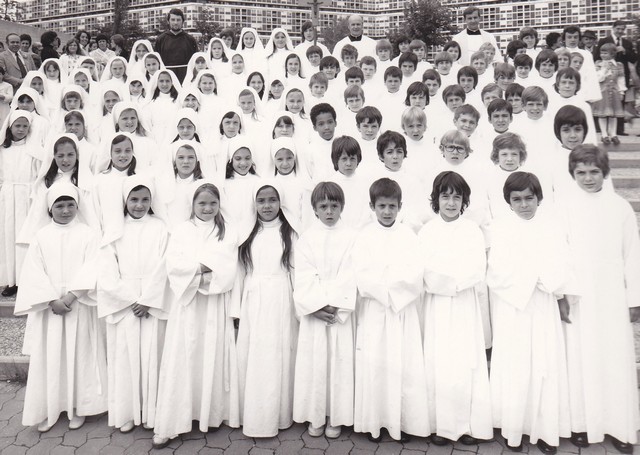 1975-Communion