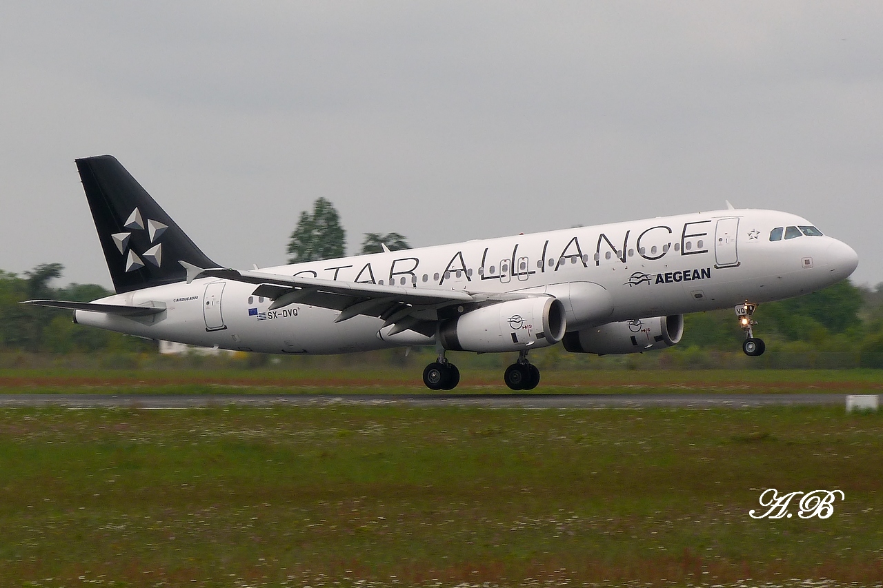 [SX-DVQ] Airbus A320 Aegean Airlines  Star Alliance C/S 1205070818001474949820327