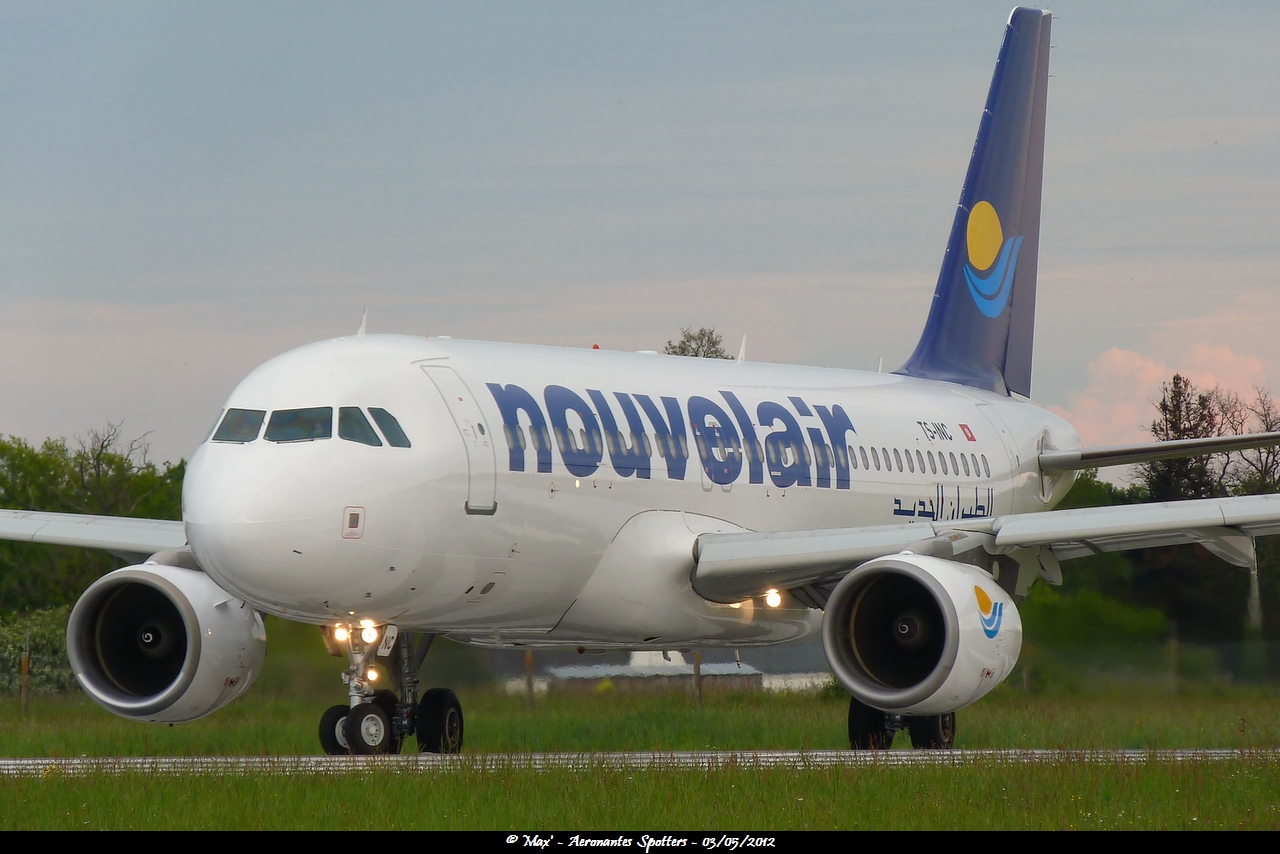 [03/05/2012] Airbus A320 (TS-INC) Nouvelair "news colors" 1205100212211474949831625