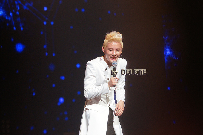 [PIC] 120519 Concert Xia JunSu du 19 mai à Séoul  1205190757231488799873424