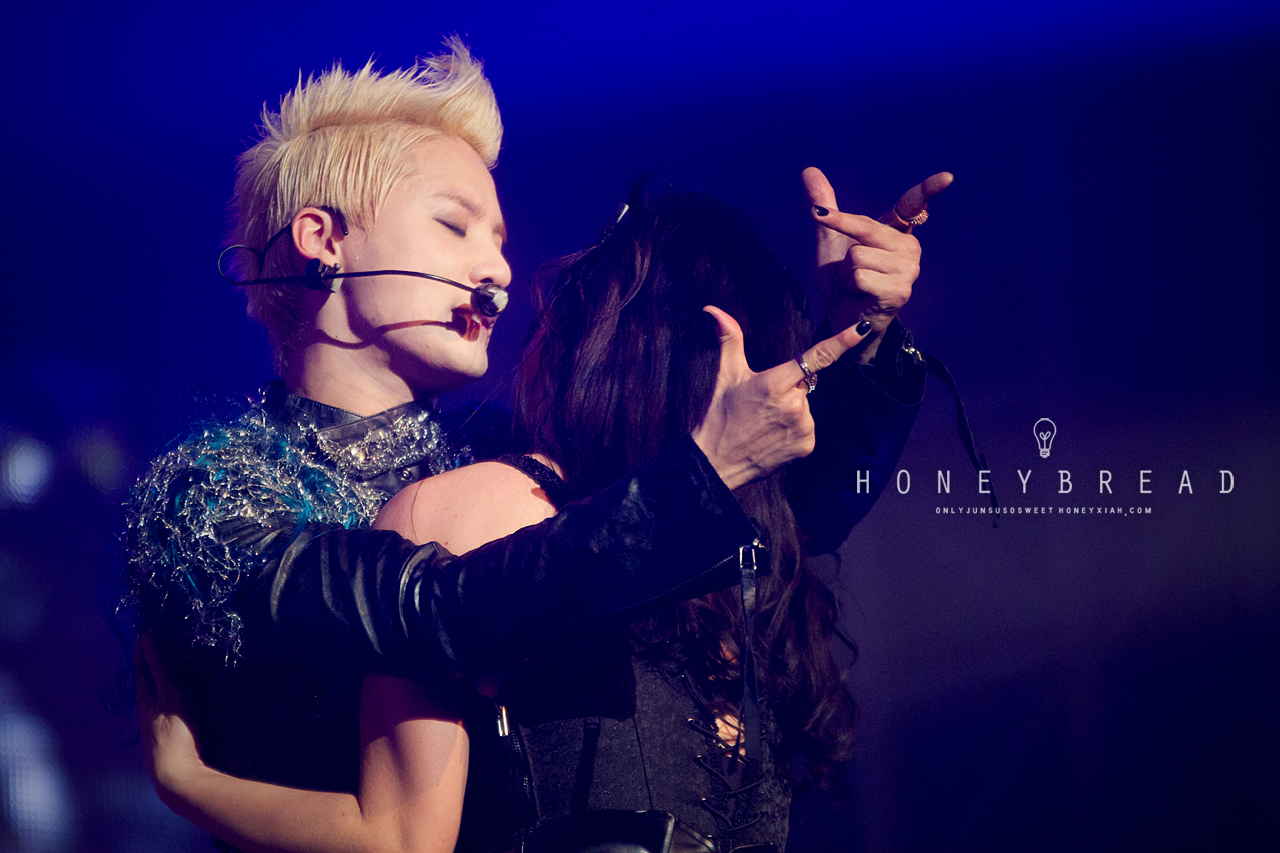 [PIC] 120519 Concert Xia JunSu du 19 mai à Séoul  1205190805011488799873444