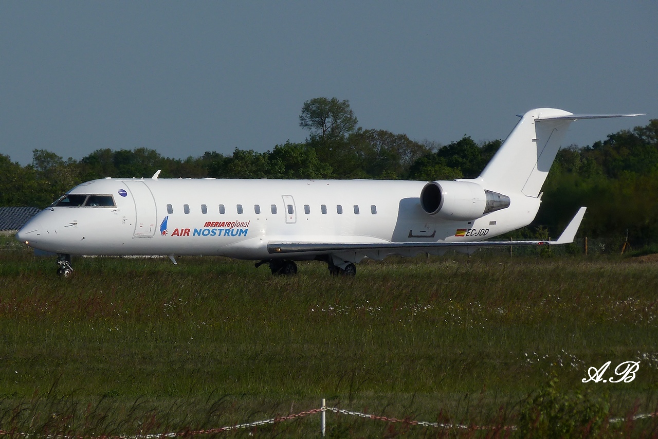 [16/05/2012] Bombardier CRJ200 (EC-JOD) Ibéria-Air Nostrum "White Tail" 1205220100341474949884726