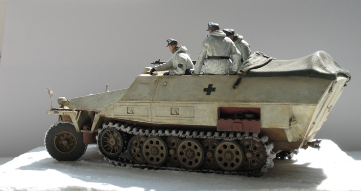 Sd.Kfz 251/1 Ausf.D Dragon 1/35 120524044513667019894629