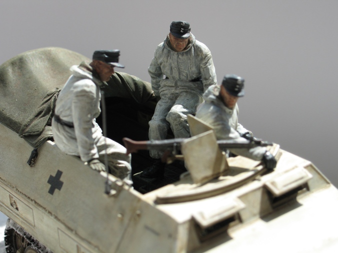 Sd.Kfz 251/1 Ausf.D Dragon 1/35 120524044807667019894648