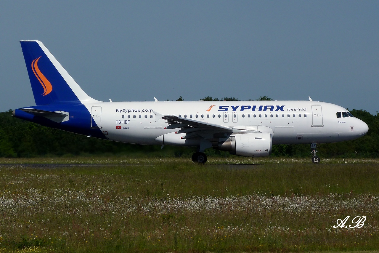 [27/05/2012] Airbus A319 (TS-IEF) Syphax Airlines  1205280525341474949911908