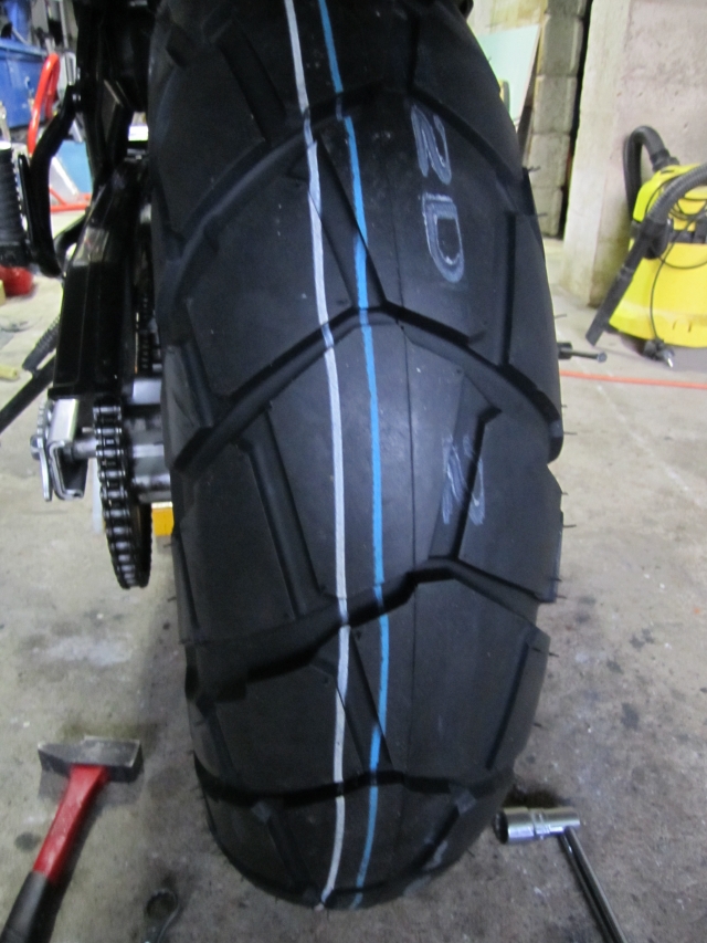 YAMAHA TW 125 - pneu AR neuf