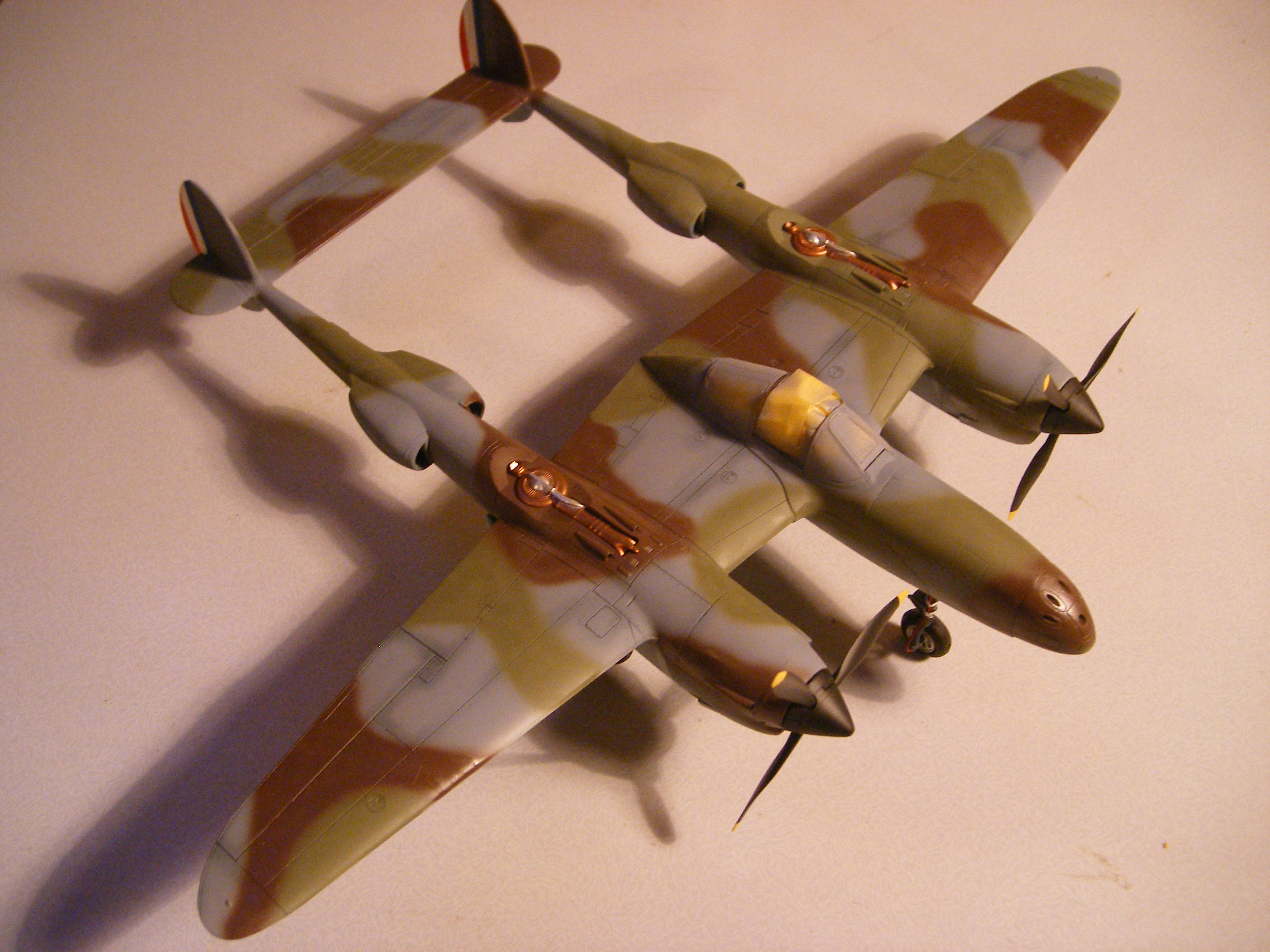 Lockheed P38 , "what if" France 1942 , Academy , 1/48° ..... 1206090933021443859962806