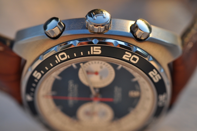 Attention les yeux: sujet dédié aux macros de vos montres..... Tome quat' 1206110202131286449969987