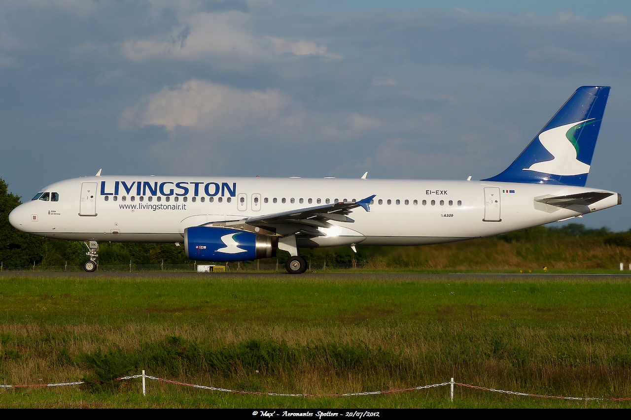 [20/07/2012] Airbus A320 (EI-EXK) Livingston 12073012023415267110156864