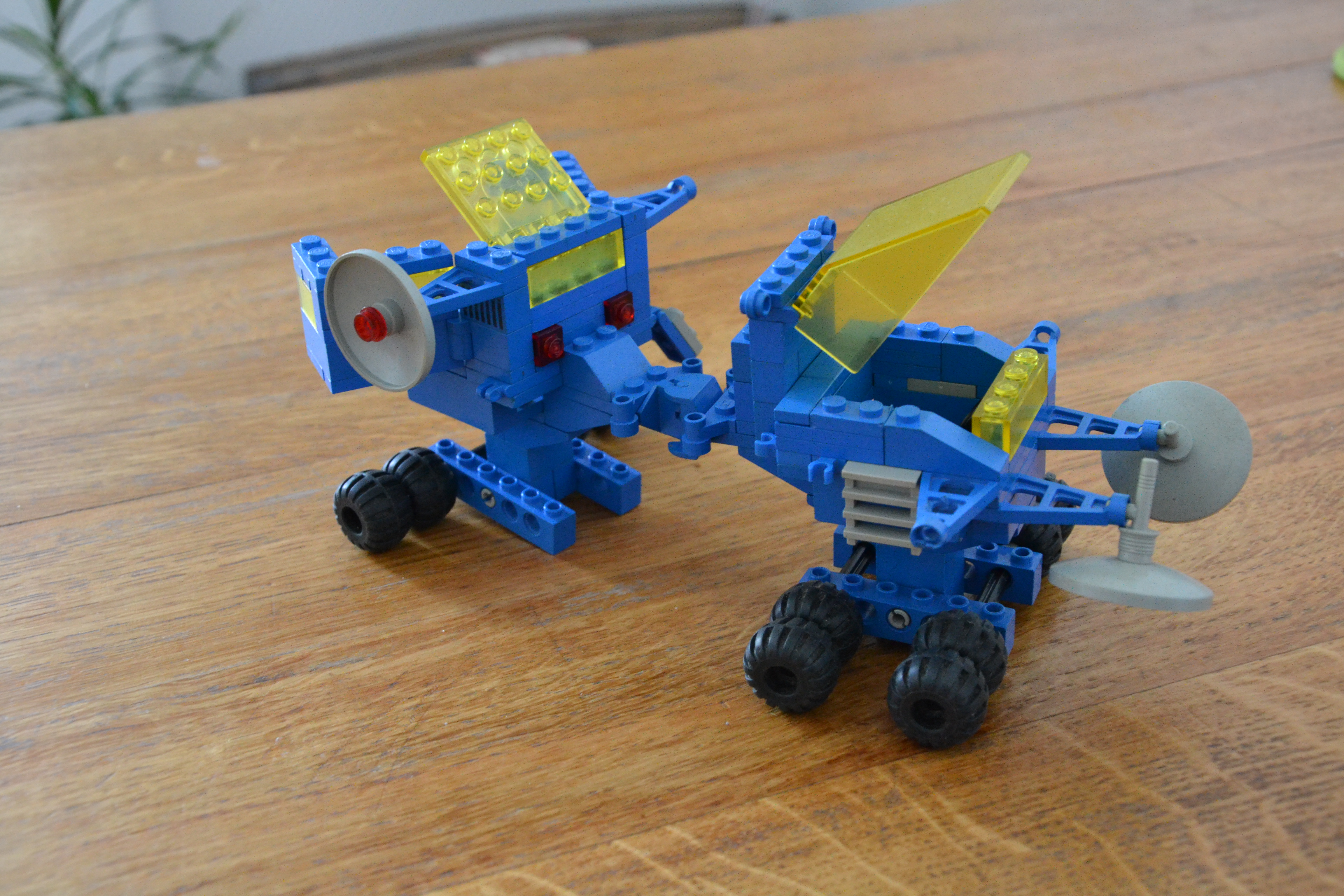 Uranium search vehicule