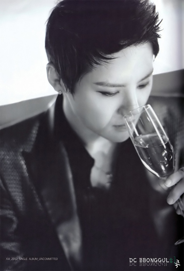 [PIC] 120828 Xia JunSu - Uncommitted Photobooklet 12082808403514887910256145