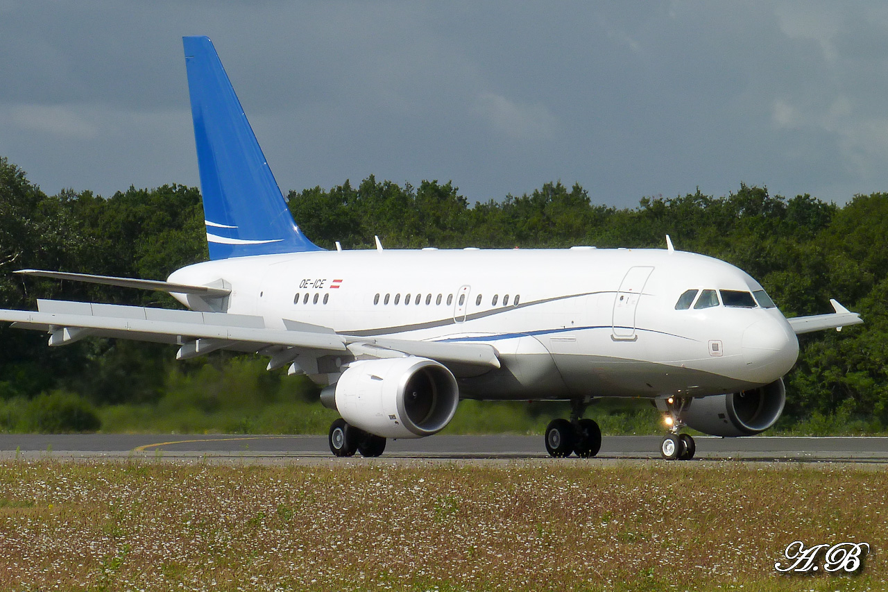 [30/08/2012] Airbus A318 (OE-ICE) JetAlliance 12090201240915267110272929