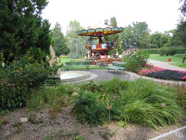 Le Carrousel du Jardin Botanique de Genève 1209091113061858210301165