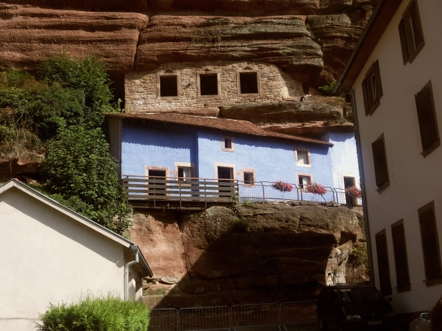 Les maisons troglodytiques de Gaufthal (Alsace) 12091111040411002110305958