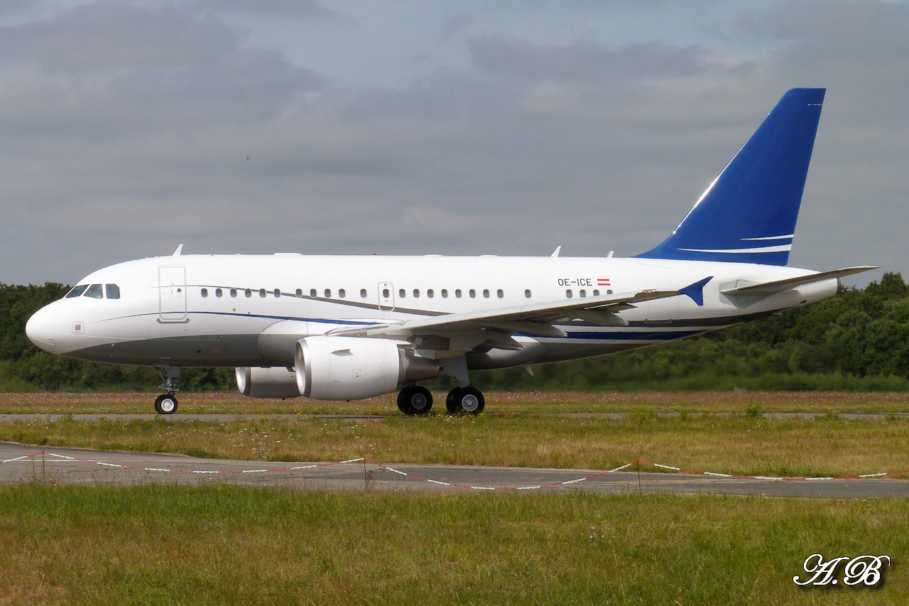 [30/08/2012] Airbus A318 (OE-ICE) JetAlliance 12091506251915267110322547