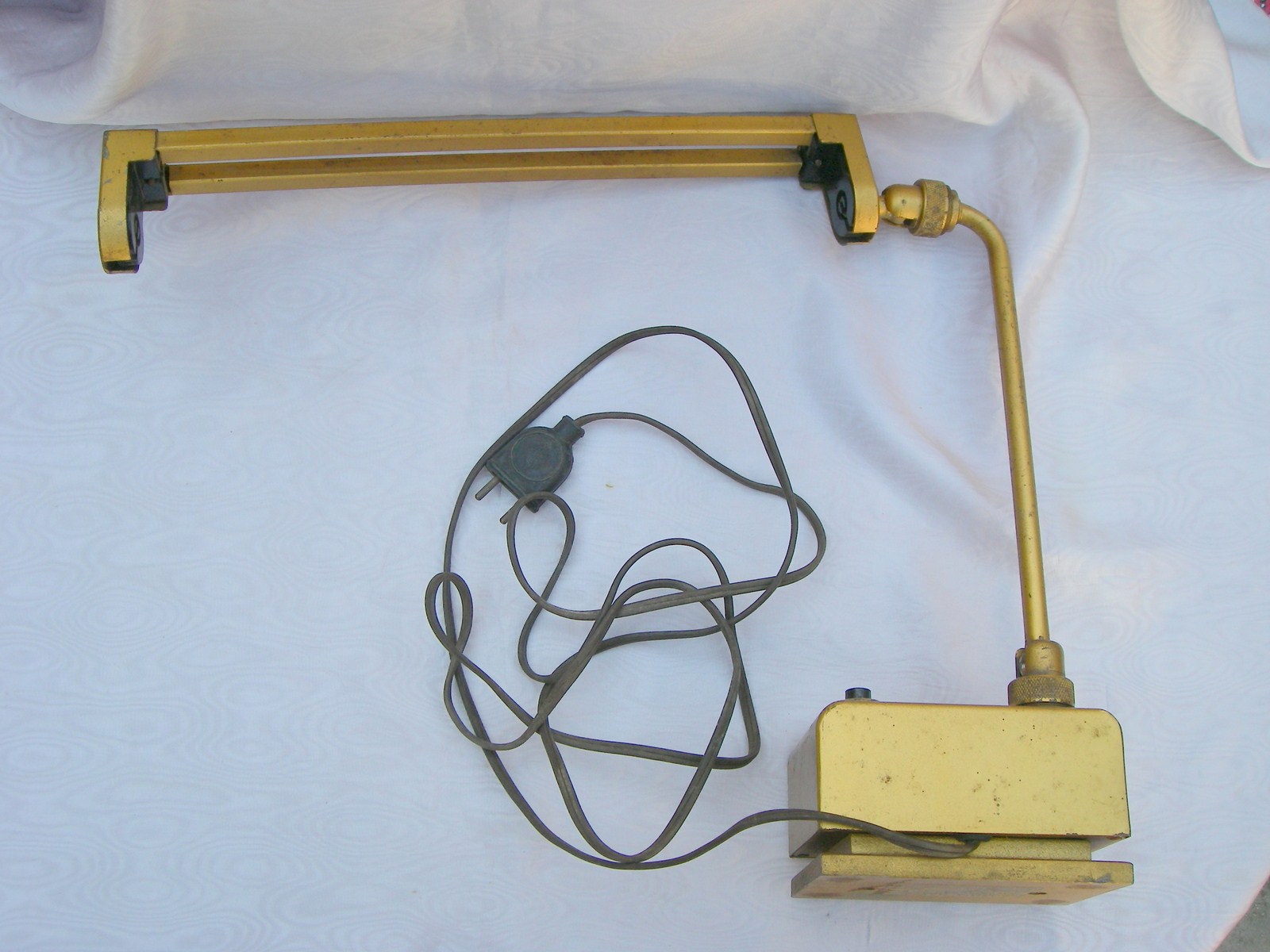 MAZDA LAMPE PORTATIVE MAZDAFLUOR TYPE LB16 LOT1.500 COTE [1600x1200]