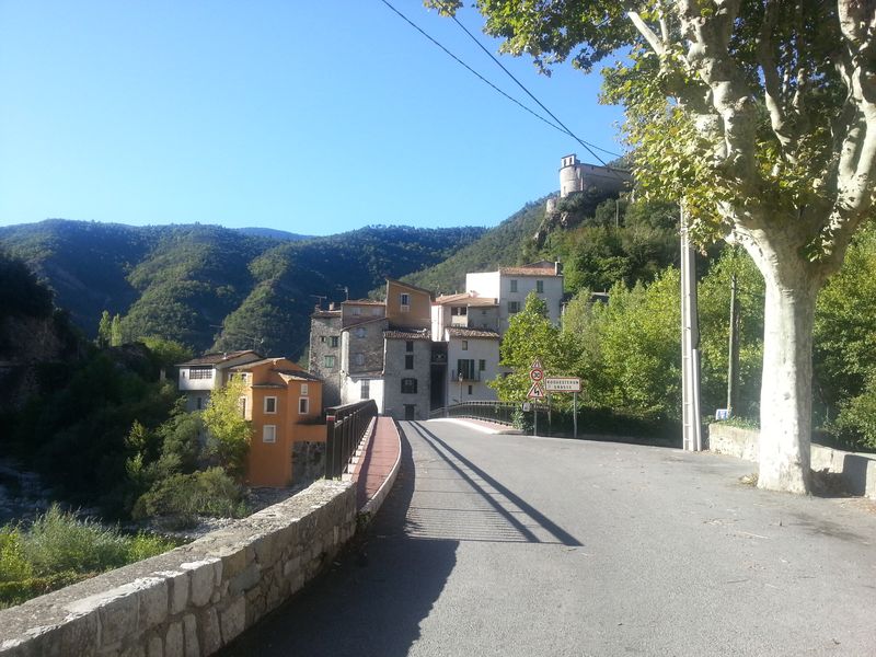 Le village de Roquestéron 1209171253162739410327675