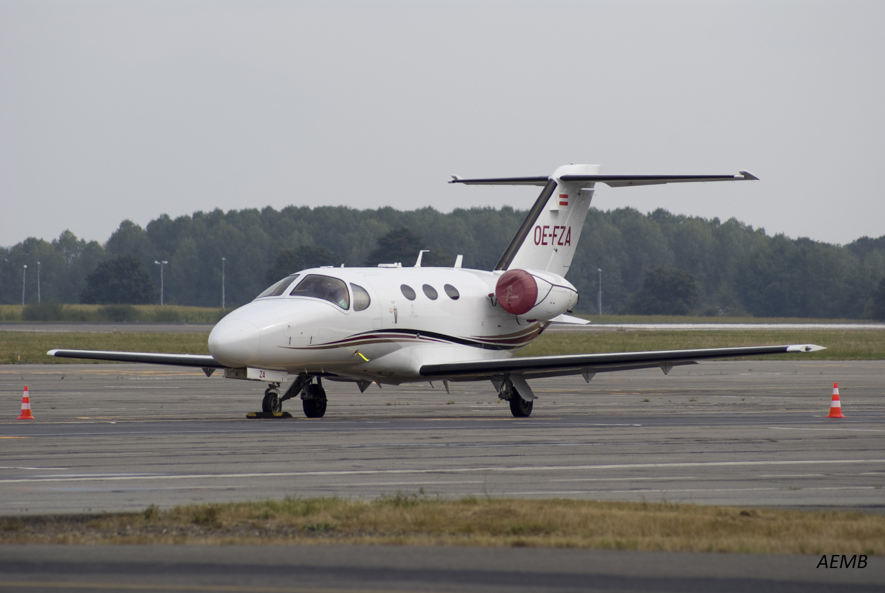 Rennes Airshow 2012 - Page 28 12092812002013453710370126