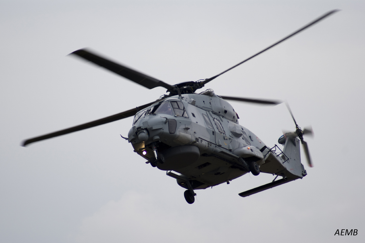 Rennes Airshow 2012 - Page 28 12092812045513453710370143