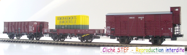 LS MODELS 30659 - Coffret de 2 wagons couvert EVS - HO (1:87) EUR 137,88 - FR