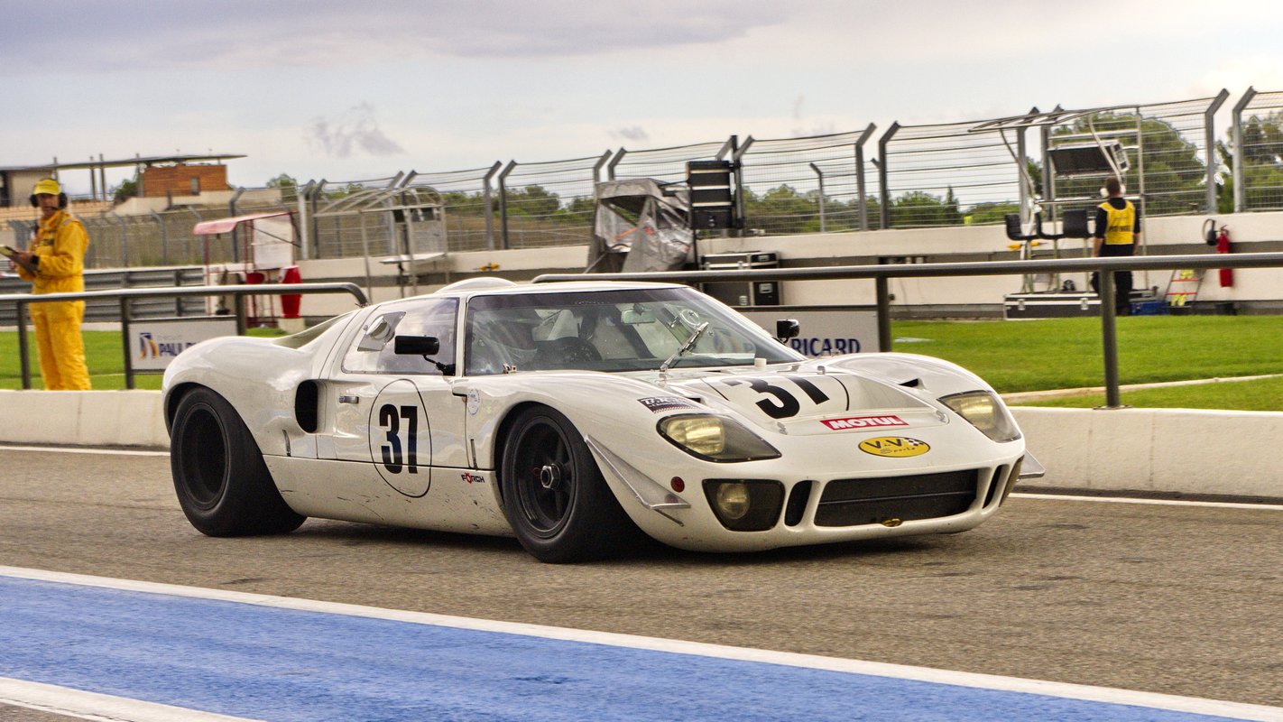 Ford GT 40 (2)